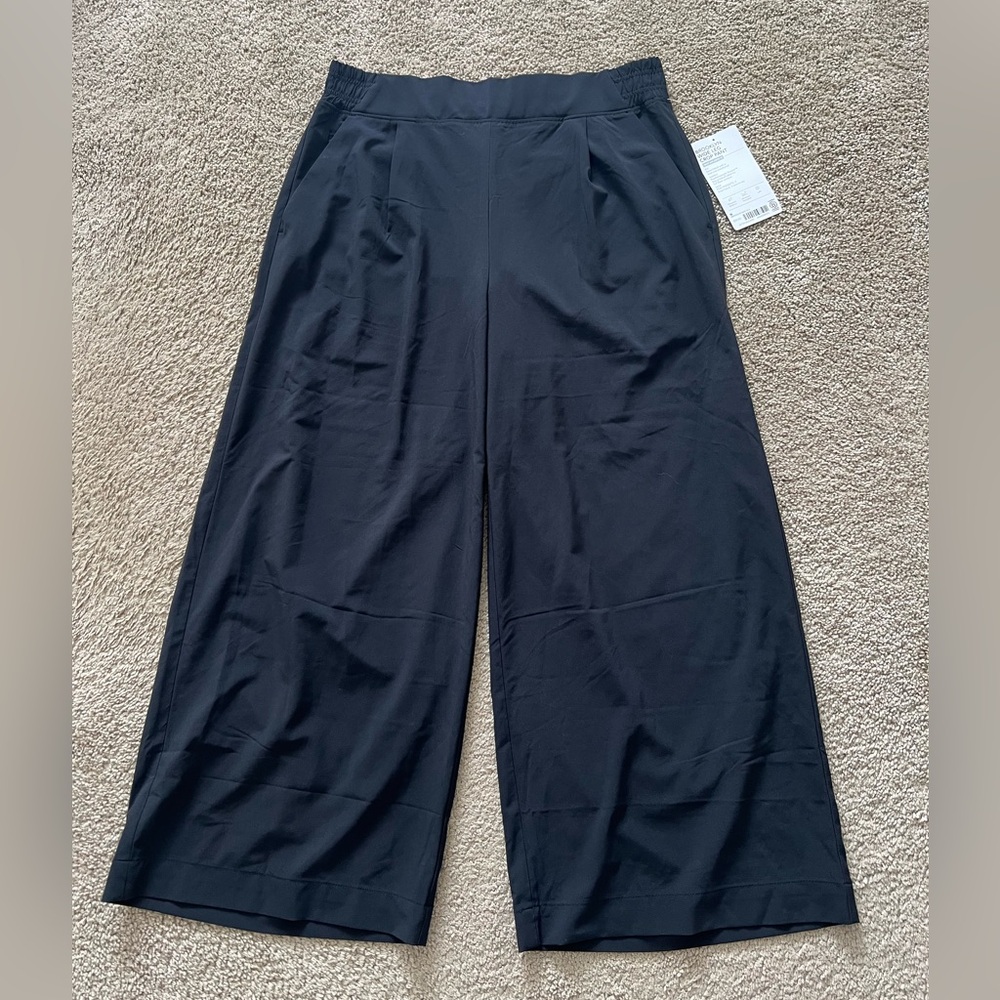 Athleta Brooklyn Black Women's Wide-Leg Crop Pant